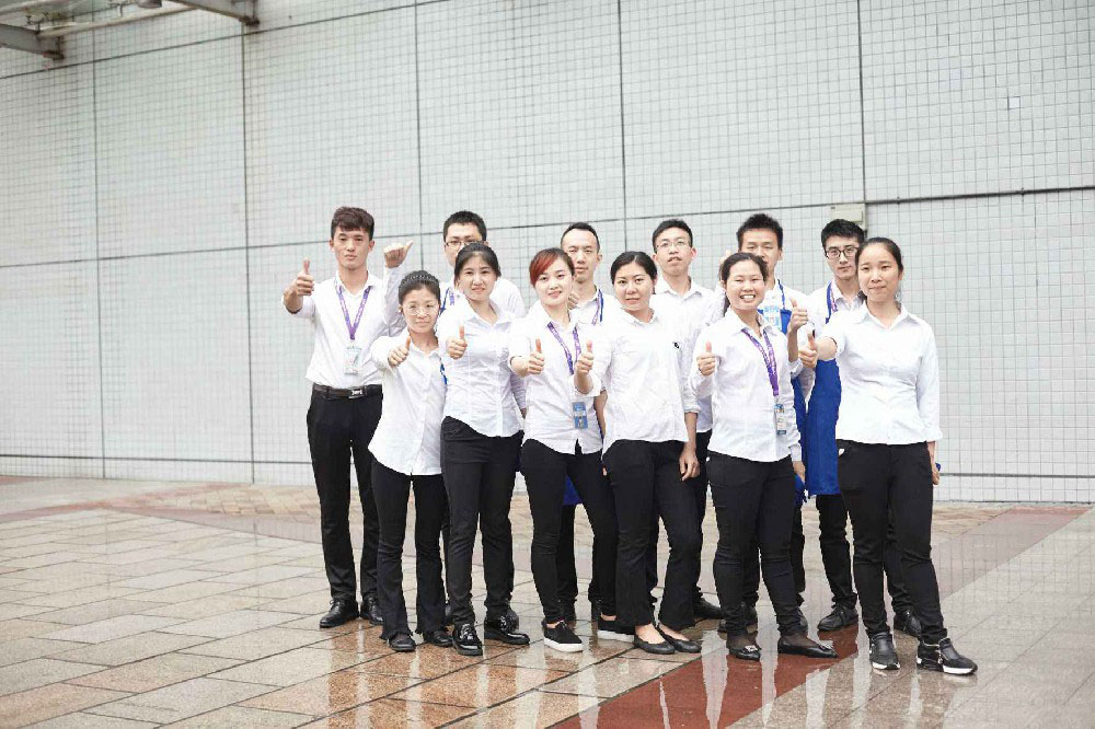 鋼管檢驗團(tuán)隊